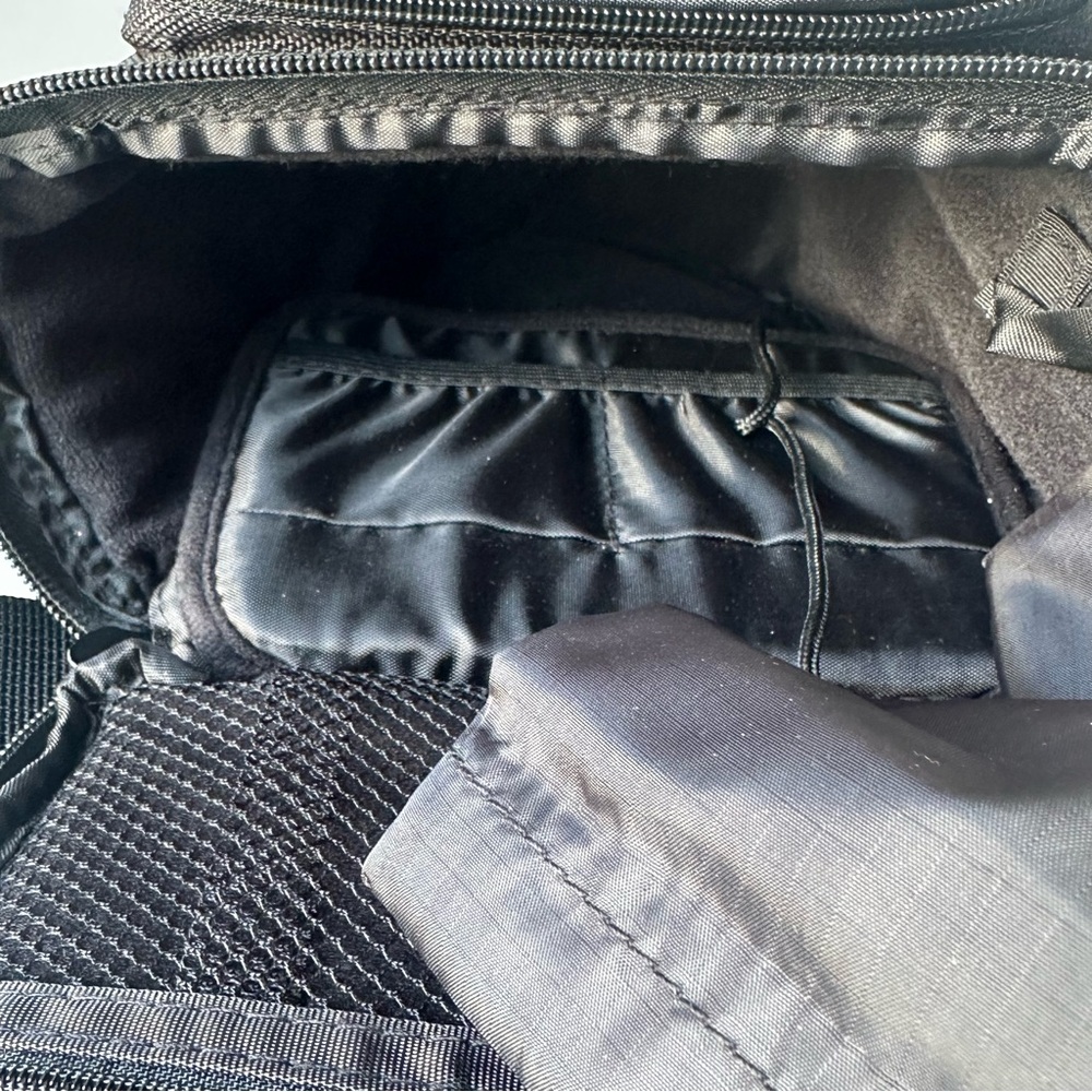 Promaster Digital Elite Mini Camera Bag | Compact & Padded Protection - Picture 9 of 9